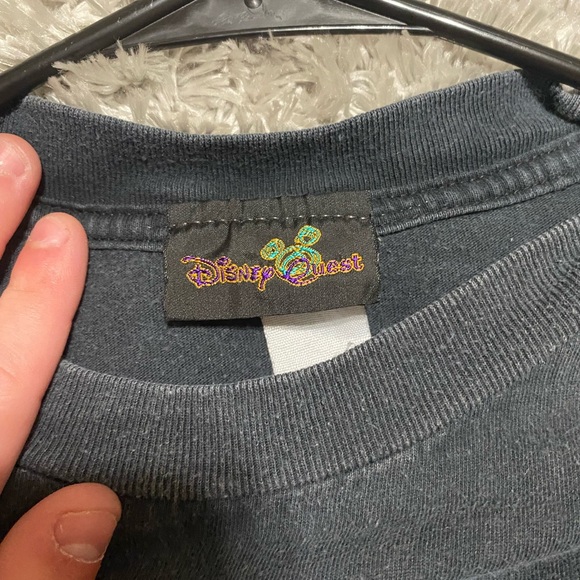 Vintage Disney Quest x Gargoyles Tee - Picture 3 of 3